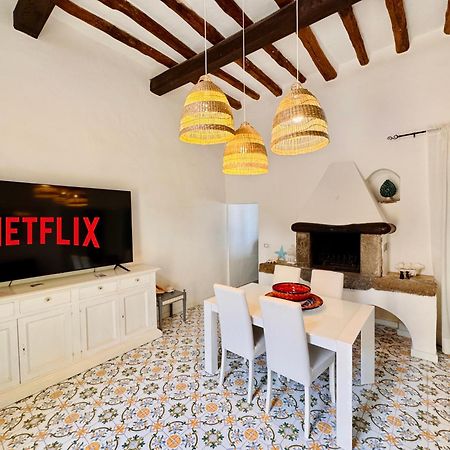 Villa Pomelia, Villa Nel Corso Di Santa Marina Salina A 50 Mt Dal Mare Ngoại thất bức ảnh