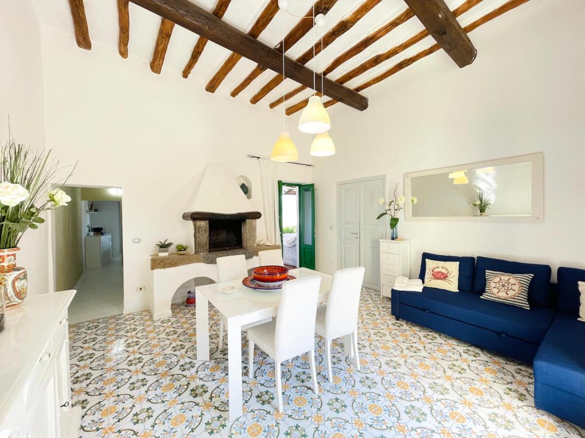 Villa Pomelia, Villa Nel Corso Di Santa Marina Salina A 50 Mt Dal Mare Ngoại thất bức ảnh