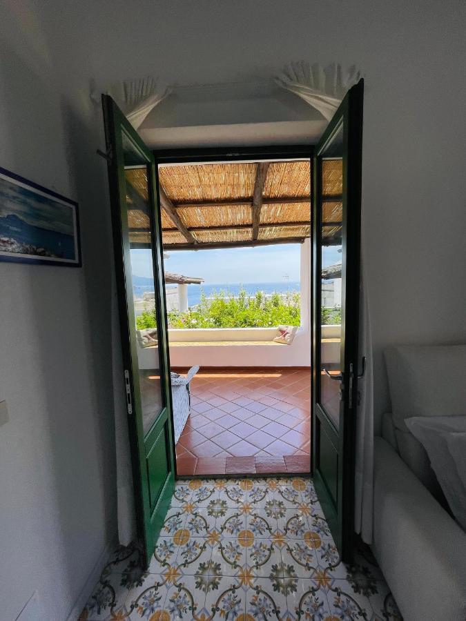 Villa Pomelia, Villa Nel Corso Di Santa Marina Salina A 50 Mt Dal Mare Ngoại thất bức ảnh